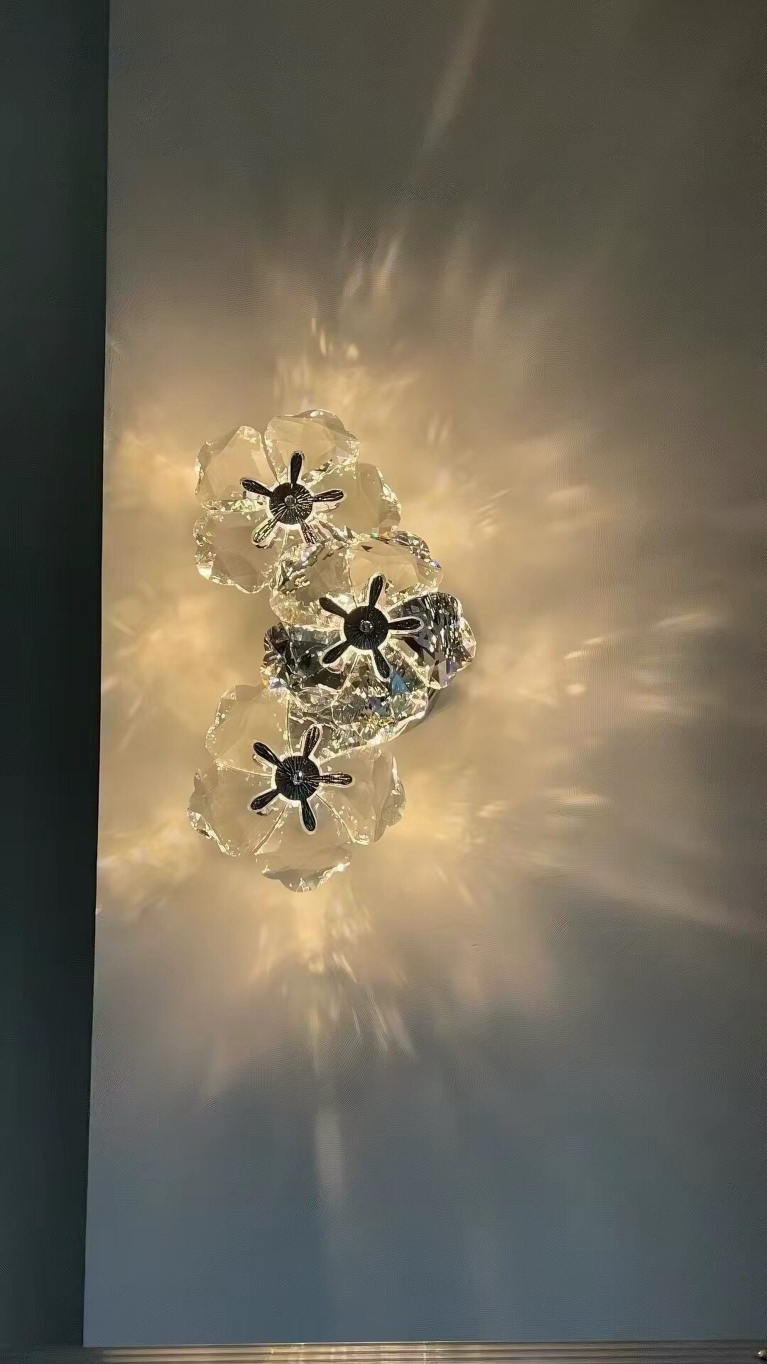 French-style luxury crystal wall lamp (2026 new model)