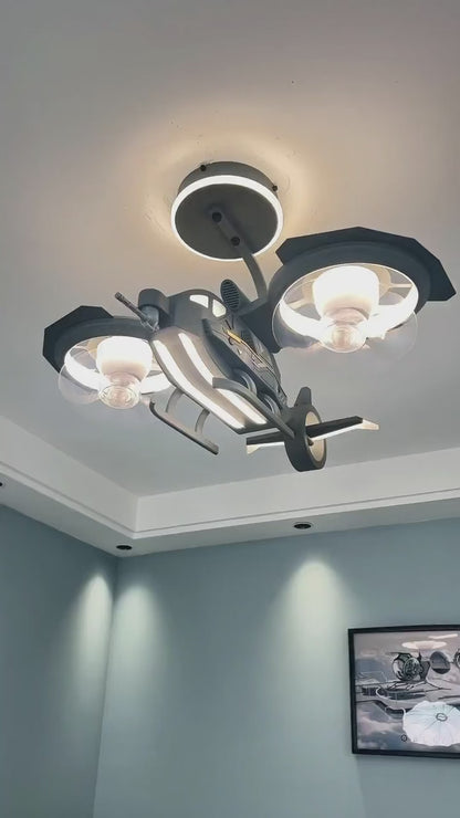 Deckenventilator mit Beleuchtung im kreativen Kampfjet-Design